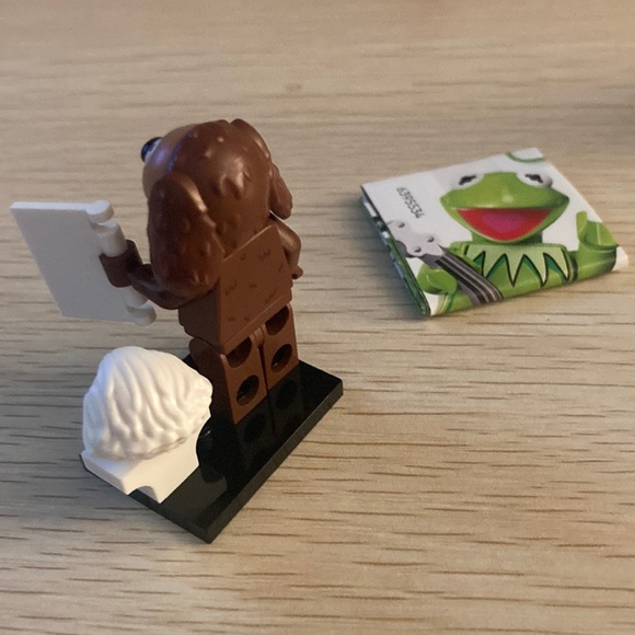 LEGO Muppets Series Rowlf the Dog Collectible Minifigure - Picture 2 of 2
